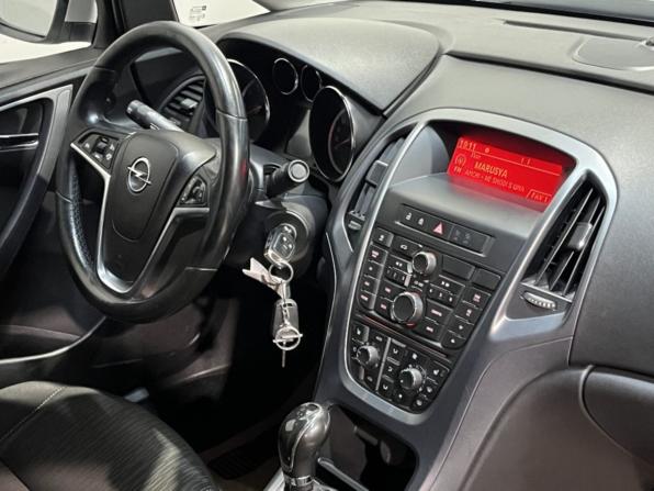 Opel Astra J с пробегом 2012 года, цена 725 000 рублей, 234332 км, хэтчбек, Автокод Объявления