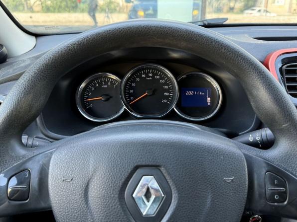 Renault Logan II с пробегом 2016 года, цена 720 000 рублей, 202110 км, седан, Автокод Объявления