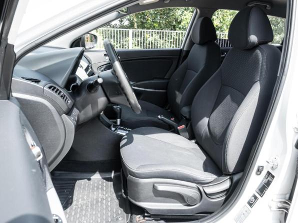 Hyundai Solaris I с пробегом 2013 года, цена 968 000 рублей, 121525 км, хэтчбек, Автокод Объявления