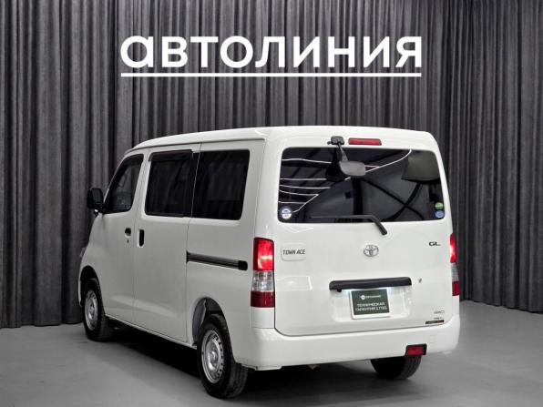Toyota Town Ace IV с пробегом 2020 года, цена 1 489 000 рублей, 131000 км, минивэн, Автокод Объявления