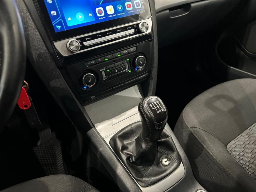 Skoda Octavia II (A5) Рестайлинг Санкт-Петербург  - изображение 19