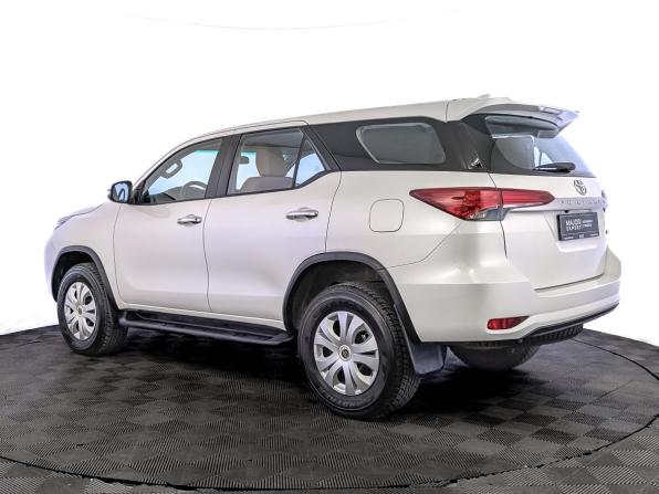 Toyota Fortuner II Рестайлинг с пробегом 2022 года, цена 4 750 000 рублей, 23478 км, внедорожник, Автокод Объявления