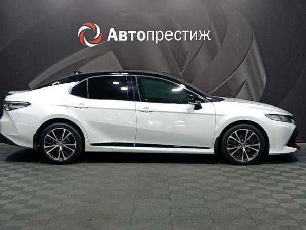Toyota Camry VIII (XV70) с пробегом 2021 года, цена 2 575 000 рублей, 204341 км, седан, Автокод Объявления