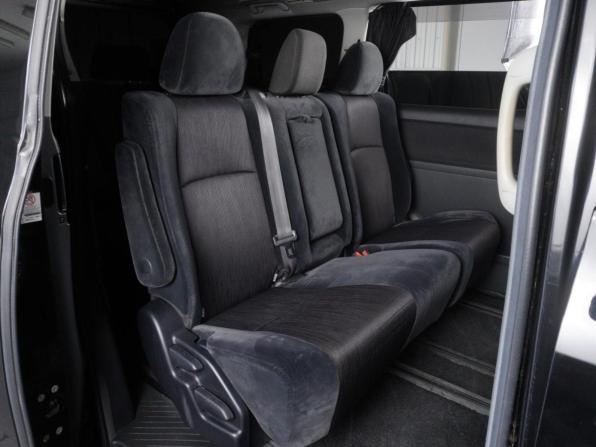 Toyota Vellfire I с пробегом 2010 года, цена 2 120 000 рублей, 270777 км, минивэн, Автокод Объявления