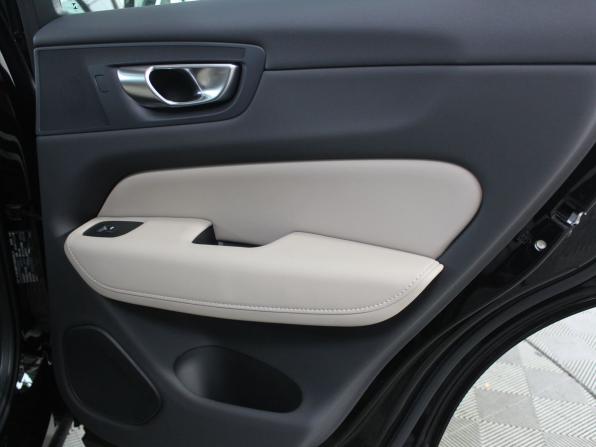 Volvo XC60 II Рестайлинг 2 с пробегом 2025 года, цена 6 050 000 рублей, 20 км, внедорожник, Автокод Объявления