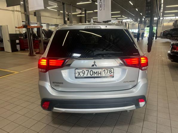 Mitsubishi Outlander III Рестайлинг 2 с пробегом 2017 года, цена 1 849 000 рублей, 108648 км, внедорожник, Автокод Объявления