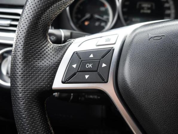 Mercedes-Benz E-Класс IV (W212 S212 C207) Рестайлинг с пробегом 2013 года, цена 1 780 000 рублей, 219598 км, седан, Автокод Объявления