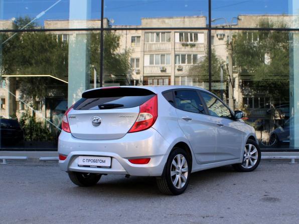 Hyundai Solaris I с пробегом 2014 года, цена 960 000 рублей, 212000 км, хэтчбек, Автокод Объявления
