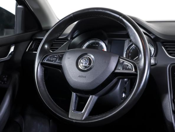 Skoda Octavia III (A7) Рестайлинг с пробегом 2020 года, цена 1 785 000 рублей, 174427 км, лифтбек, Автокод Объявления