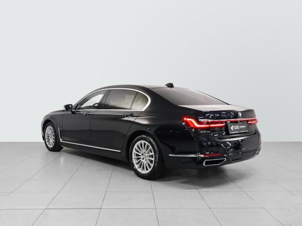 BMW 7 серии VI (G11/G12) Рестайлинг с пробегом 2019 года, цена 5 922 000 рублей, 111220 км, седан, Автокод Объявления