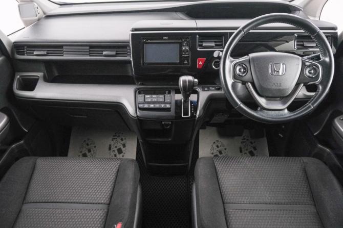 Honda Stepwgn V с пробегом 2015 года, цена 2 049 000 рублей, 93927 км, минивэн, Автокод Объявления