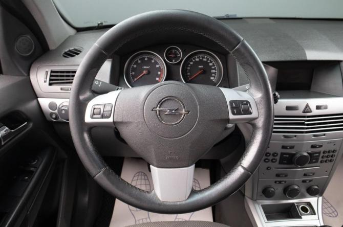 Opel Astra H Рестайлинг с пробегом 2011 года, цена 549 000 рублей, 217000 км, хэтчбек, Автокод Объявления
