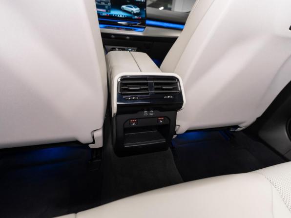 BMW 5 серии VIII (G60/G61/G68) с пробегом 2025 года, цена 6 750 000 рублей, 11427 км, седан, Автокод Объявления