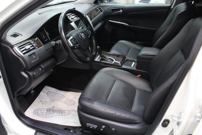 Toyota Camry VII (XV50) Рестайлинг 2 с пробегом 2017 года, цена 1 989 000 рублей, 282405 км, седан, Автокод Объявления