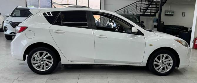 Mazda 3 II (BL) Рестайлинг с пробегом 2012 года, цена 989 000 рублей, 137000 км, хэтчбек, Автокод Объявления