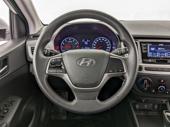 Hyundai Solaris II Рестайлинг с пробегом 2022 года, цена 1 565 000 рублей, 104513 км, седан, Автокод Объявления