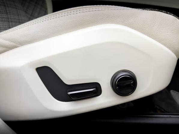 Volvo XC60 II с пробегом 2021 года, цена 4 150 000 рублей, 89374 км, внедорожник, Автокод Объявления