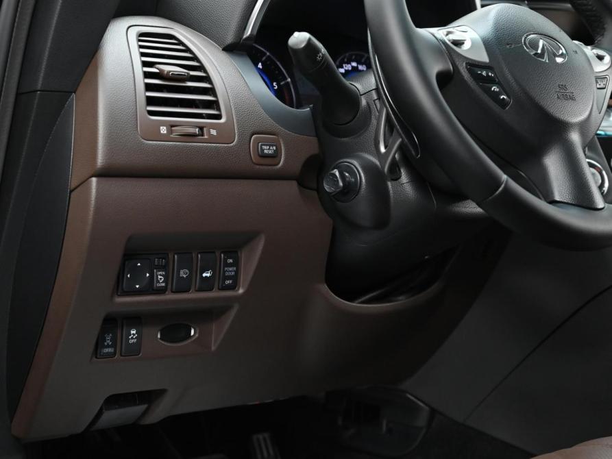 Infiniti QX70 Москва  - изображение 13