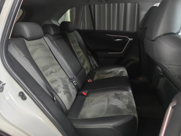 Toyota RAV4 V (XA50) с пробегом 2022 года, цена 3 652 000 рублей, 55064 км, внедорожник, Автокод Объявления