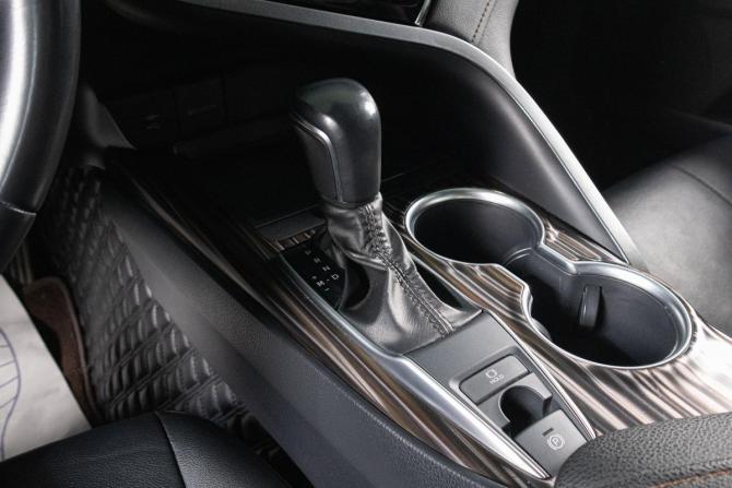 Toyota Camry VIII (XV70) Рестайлинг с пробегом 2021 года, цена 3 049 000 рублей, 80714 км, седан, Автокод Объявления