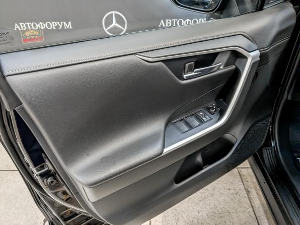 Toyota RAV4 V (XA50) с пробегом 2021 года, цена 3 795 000 рублей, 76500 км, внедорожник, Автокод Объявления