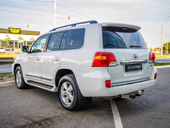 Toyota Land Cruiser 200 Series Рестайлинг 1 с пробегом 2015 года, цена 4 798 000 рублей, 122353 км, внедорожник, Автокод Объявления
