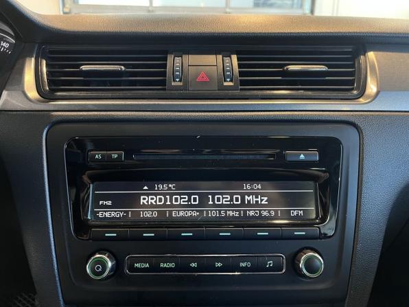 Skoda Rapid I с пробегом 2014 года, цена 687 000 рублей, 235437 км, лифтбек, Автокод Объявления