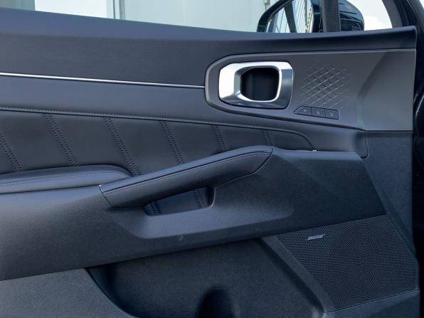 Kia Sorento IV Рестайлинг с пробегом 2024 года, цена 4 999 000 рублей, 50774 км, внедорожник, Автокод Объявления