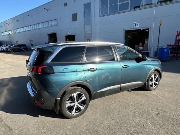 Peugeot 5008 II с пробегом 2018 года, цена 1 798 000 рублей, 105120 км, внедорожник, Автокод Объявления