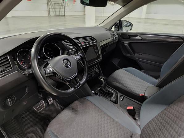 Volkswagen Tiguan II с пробегом 2019 года, цена 2 630 000 рублей, 124889 км, внедорожник, Автокод Объявления
