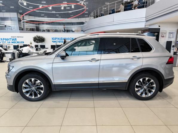 Volkswagen Tiguan II с пробегом 2018 года, цена 2 850 000 рублей, 130817 км, внедорожник, Автокод Объявления