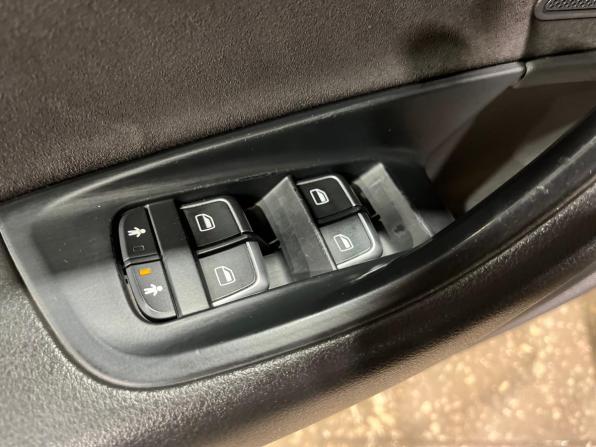 Audi A6 IV (C7) Рестайлинг с пробегом 2015 года, цена 1 549 000 рублей, 225916 км, седан, Автокод Объявления