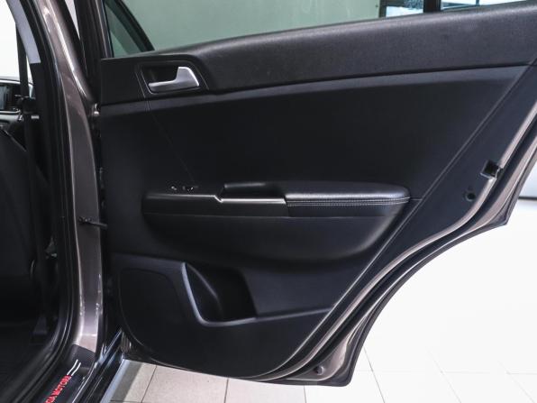 Kia Sportage IV Рестайлинг с пробегом 2019 года, цена 2 249 000 рублей, 110734 км, внедорожник, Автокод Объявления