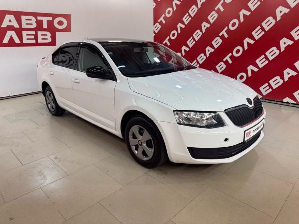 Skoda Octavia III (A7) Рестайлинг с пробегом 2017 года, цена 689 000 рублей, 228243 км, лифтбек, Автокод Объявления