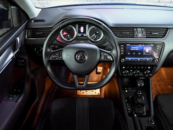 Skoda Octavia III (A7) Рестайлинг с пробегом 2018 года, цена 2 530 000 рублей, 128304 км, лифтбек, Автокод Объявления