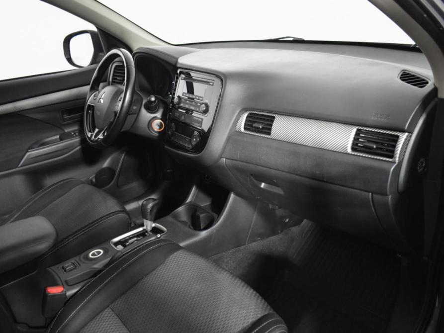 Mitsubishi Outlander III Рестайлинг 2 Санкт-Петербург  - изображение 13