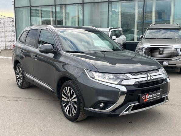 Mitsubishi Outlander III Рестайлинг 3 с пробегом 2019 года, цена 1 950 000 рублей, 134665 км, внедорожник, Автокод Объявления