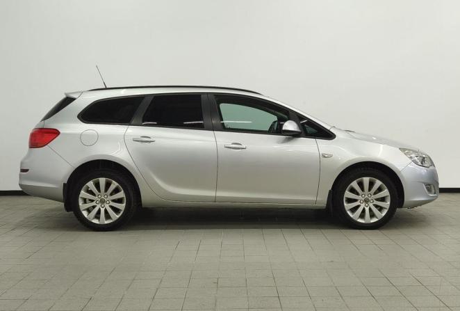 Opel Astra H Рестайлинг с пробегом 2012 года, цена 629 000 рублей, 209568 км, универсал, Автокод Объявления