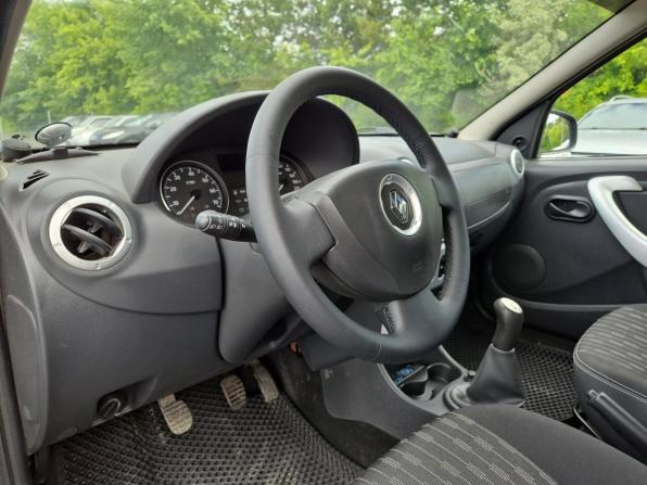 Renault Logan I Рестайлинг с пробегом 2012 года, цена 590 000 рублей, 83808 км, седан, Автокод Объявления