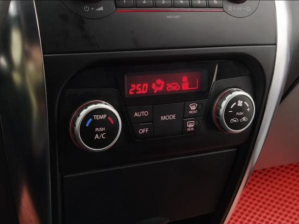 Suzuki SX4 I (Classic) Рестайлинг с пробегом 2012 года, цена 720 000 рублей, 208993 км, хэтчбек, Автокод Объявления