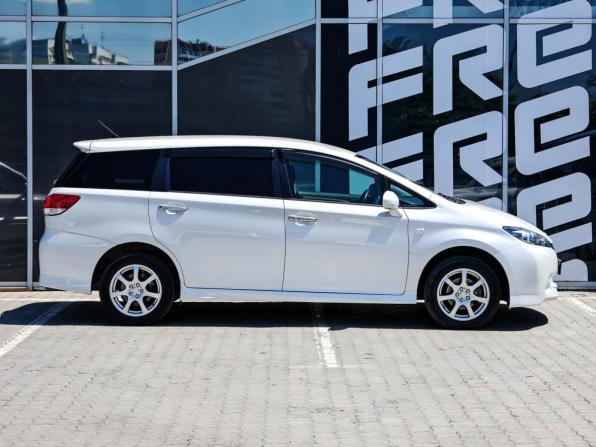 Toyota Wish II с пробегом 2010 года, цена 1 220 000 рублей, 182503 км, минивэн, Автокод Объявления