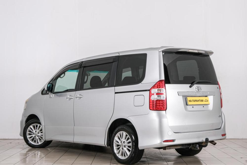 Toyota Noah II (R70) Красноярск  - изображение 5
