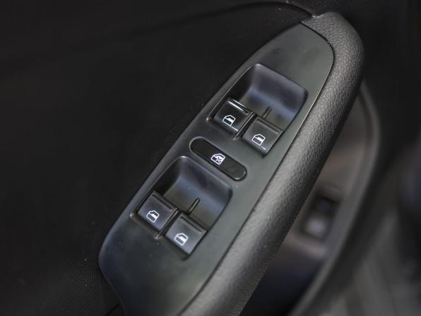 Volkswagen Jetta VI Рестайлинг с пробегом 2014 года, цена 909 000 рублей, 202000 км, седан, Автокод Объявления