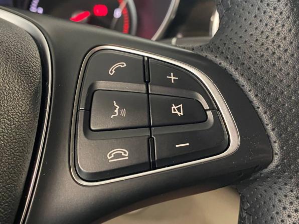Mercedes-Benz V-Класс III (W447) с пробегом 2017 года, цена 6 300 000 рублей, 108675 км, минивэн, Автокод Объявления