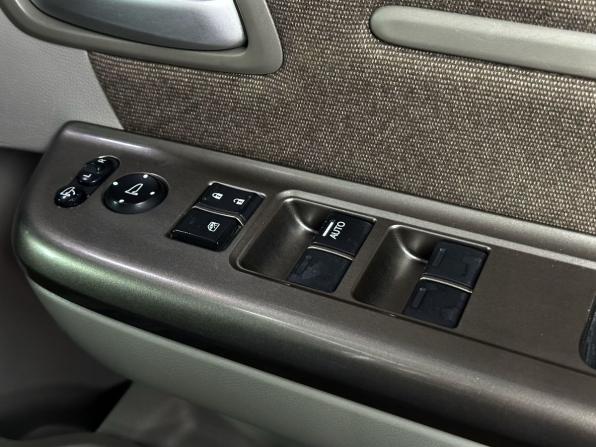 Honda Stepwgn V с пробегом 2015 года, цена 1 550 000 рублей, 215733 км, минивэн, Автокод Объявления