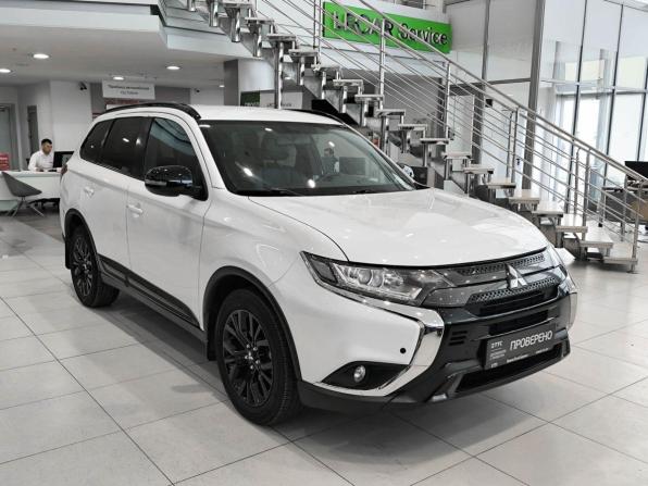 Mitsubishi Outlander III Рестайлинг 3 с пробегом 2021 года, цена 2 771 000 рублей, 62332 км, внедорожник, Автокод Объявления