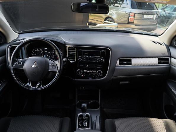 Mitsubishi Outlander III Рестайлинг 2 с пробегом 2015 года, цена 2 080 000 рублей, 54450 км, внедорожник, Автокод Объявления