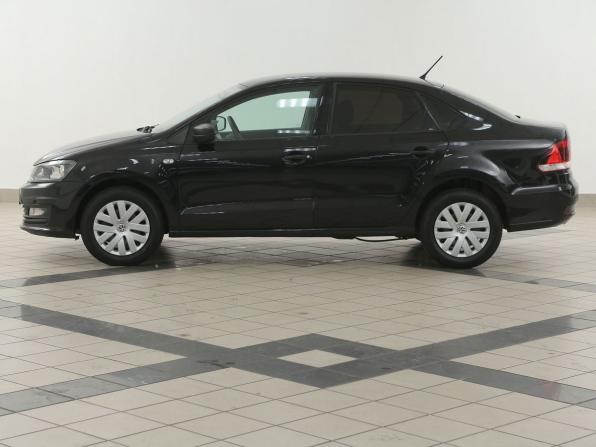 Volkswagen Polo V Рестайлинг с пробегом 2015 года, цена 1 035 000 рублей, 63500 км, седан, Автокод Объявления