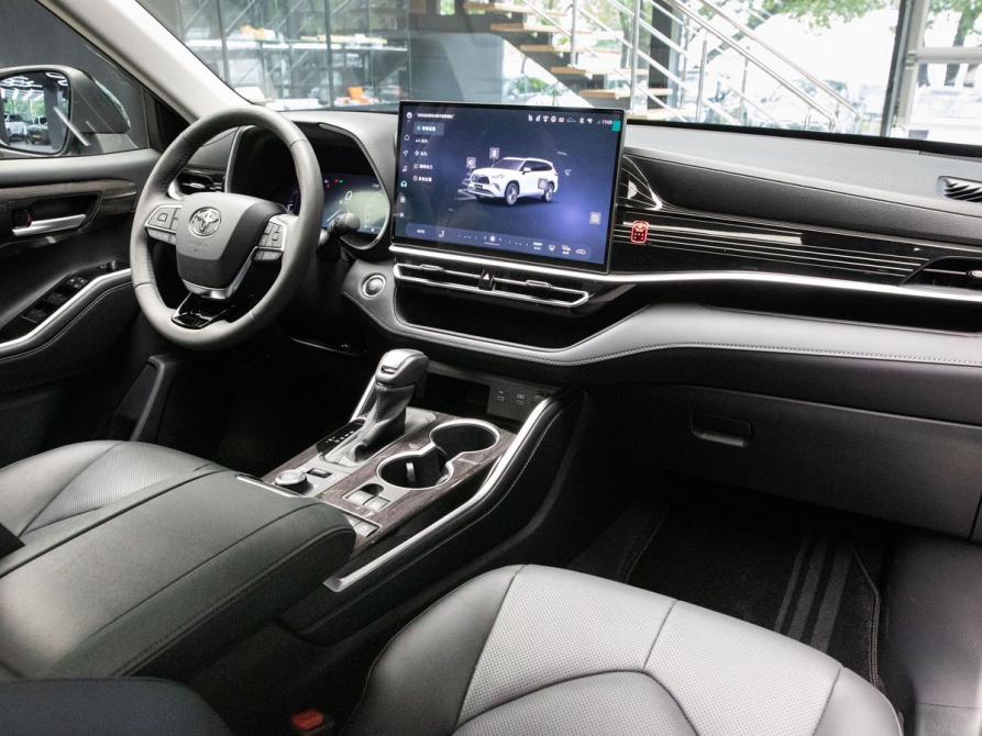 Toyota Highlander IV (XU70) Москва  - изображение 15