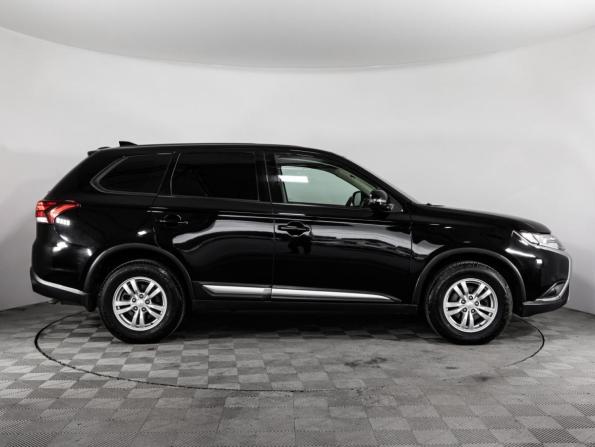 Mitsubishi Outlander III Рестайлинг 3 с пробегом 2018 года, цена 2 099 000 рублей, 77126 км, внедорожник, Автокод Объявления